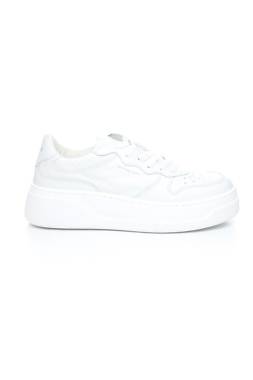 Sneakers Crime London1