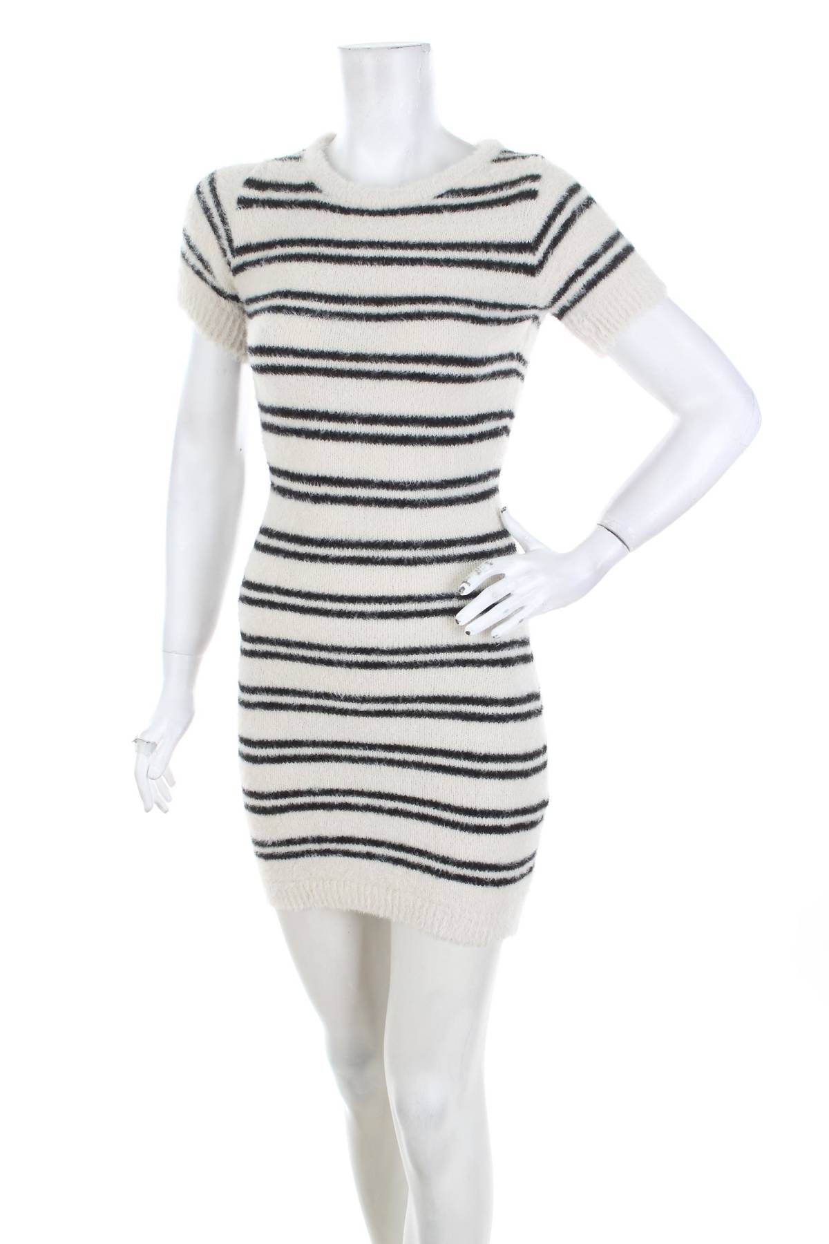 Φορέματα Boohoo1