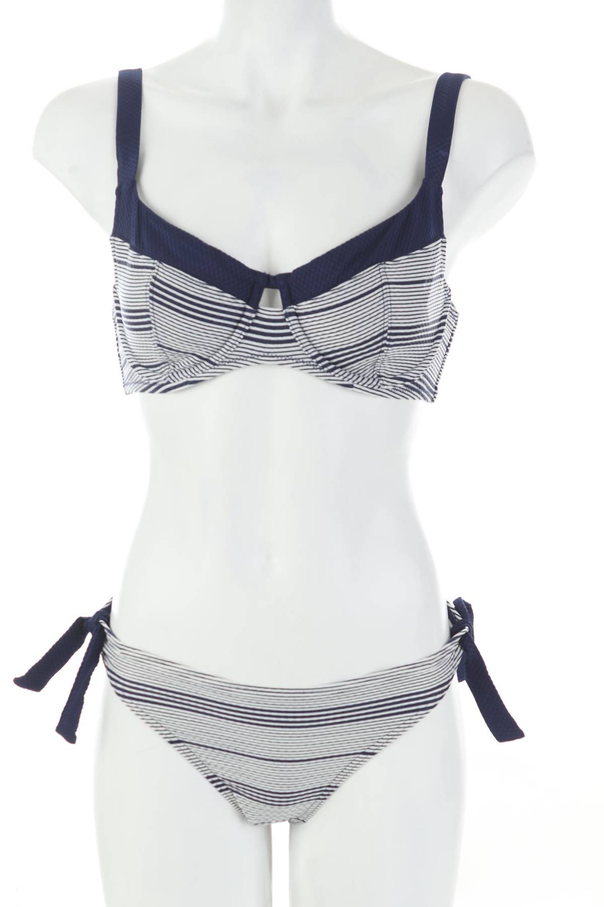 Бански костюм Triumph1 - Contour.bg Бански костюм Triumph1