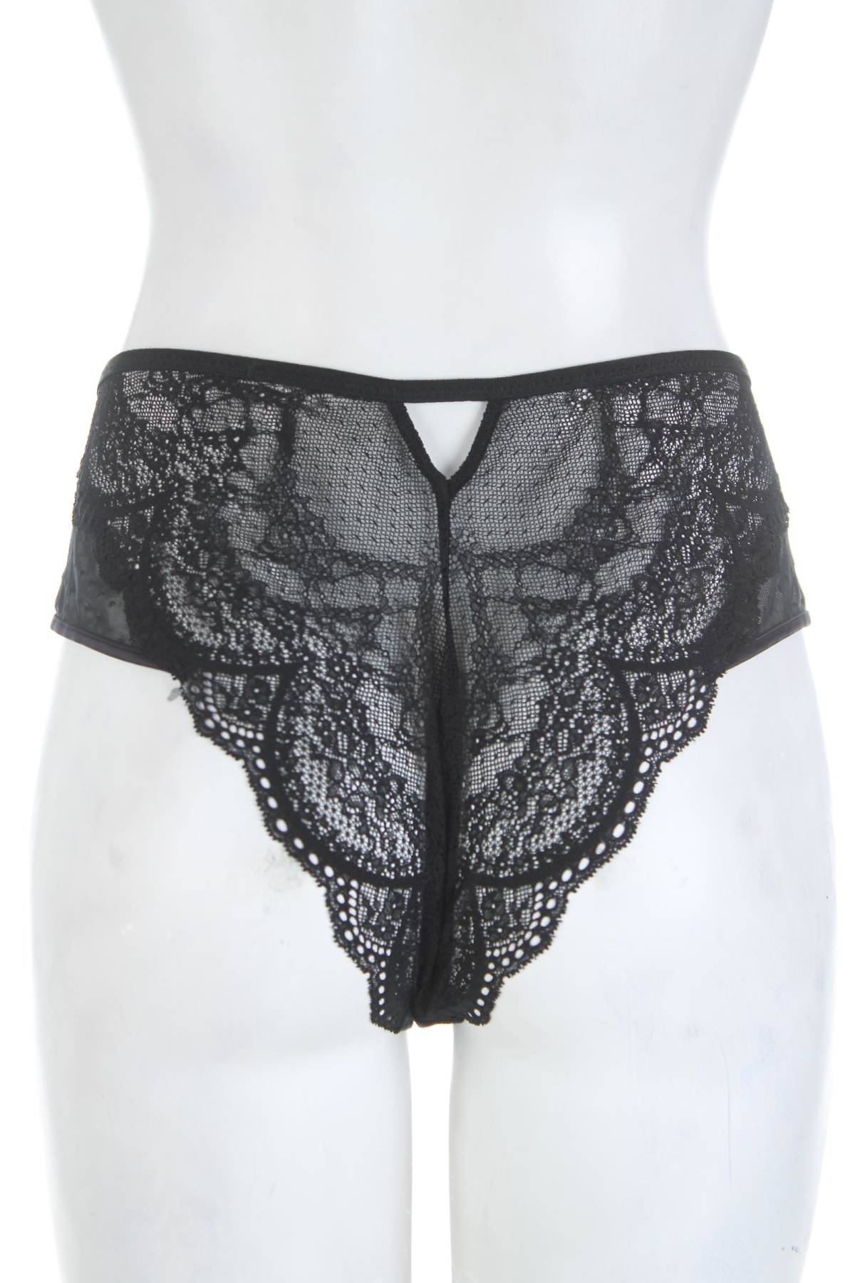 Бикини Hunkemoller x Queen Nyakim2