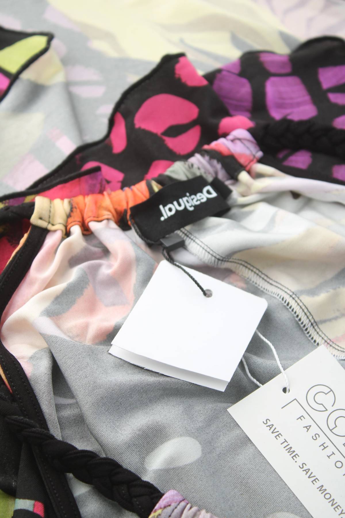 Дамски потник Desigual3