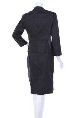 Дамски костюм 1 - Contour.bg Дамски костюм 1