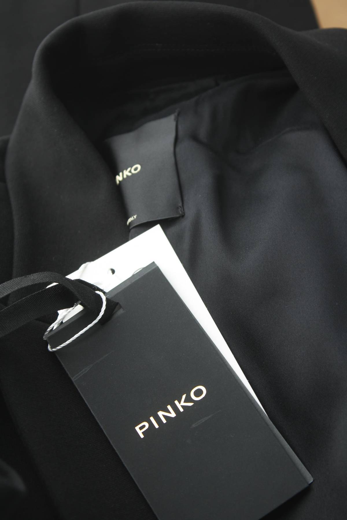 Дамско сако Pinko3