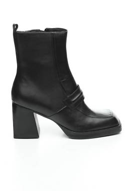 Дамски боти Tamaris1