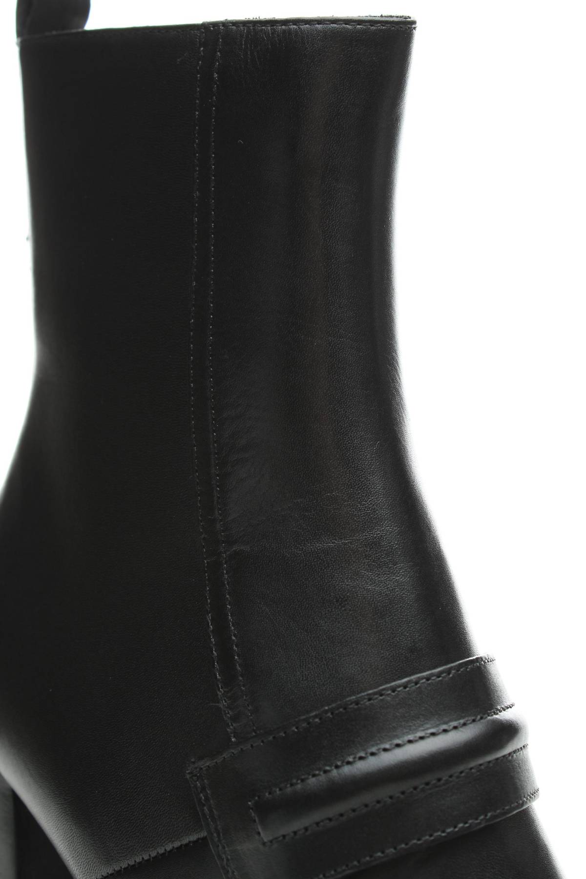 Дамски боти Tamaris5