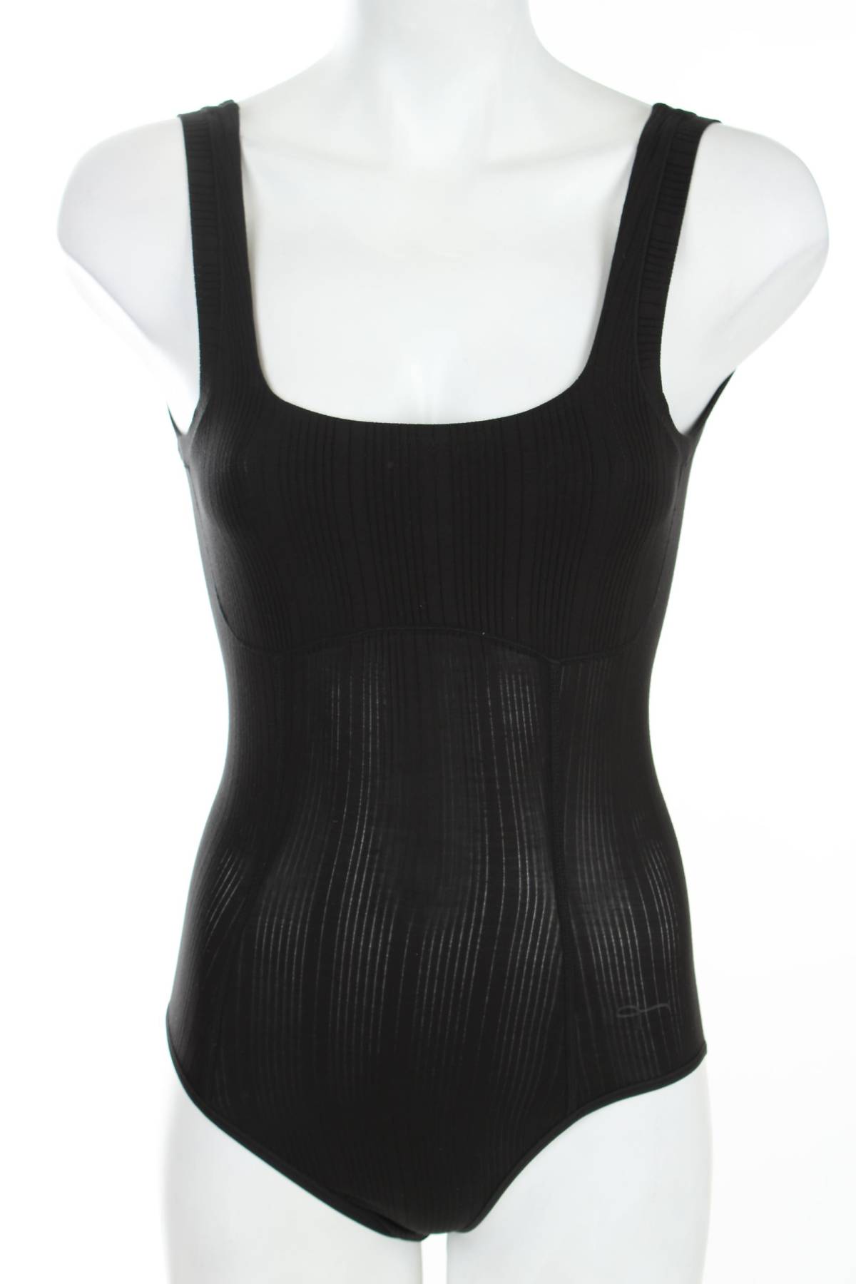 Γυναικείο κορμάκι Triumph1