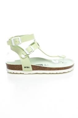 Сандали Bayton1