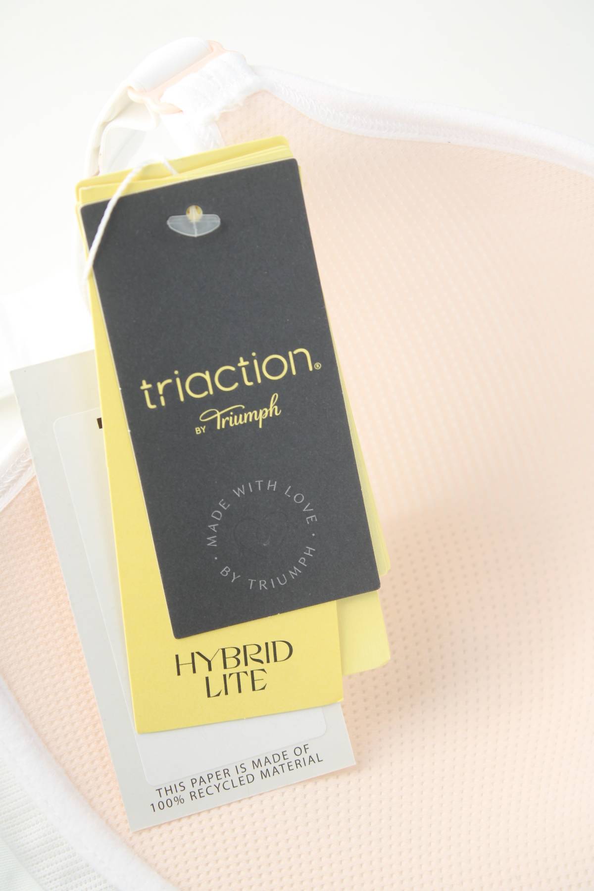 Спортен сутиен Triumph Triaction3