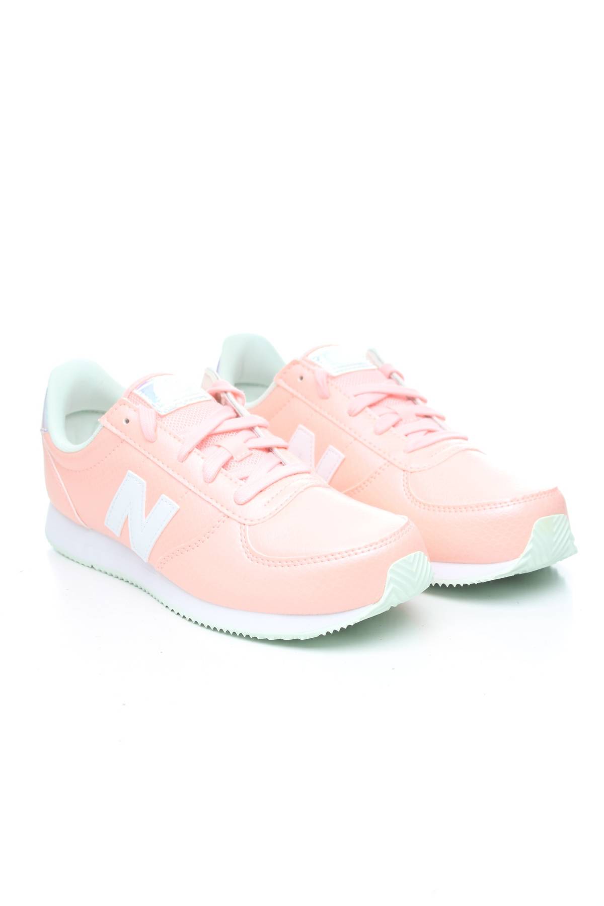 Παιδικά αθλήτικα παπούτσια New Balance3