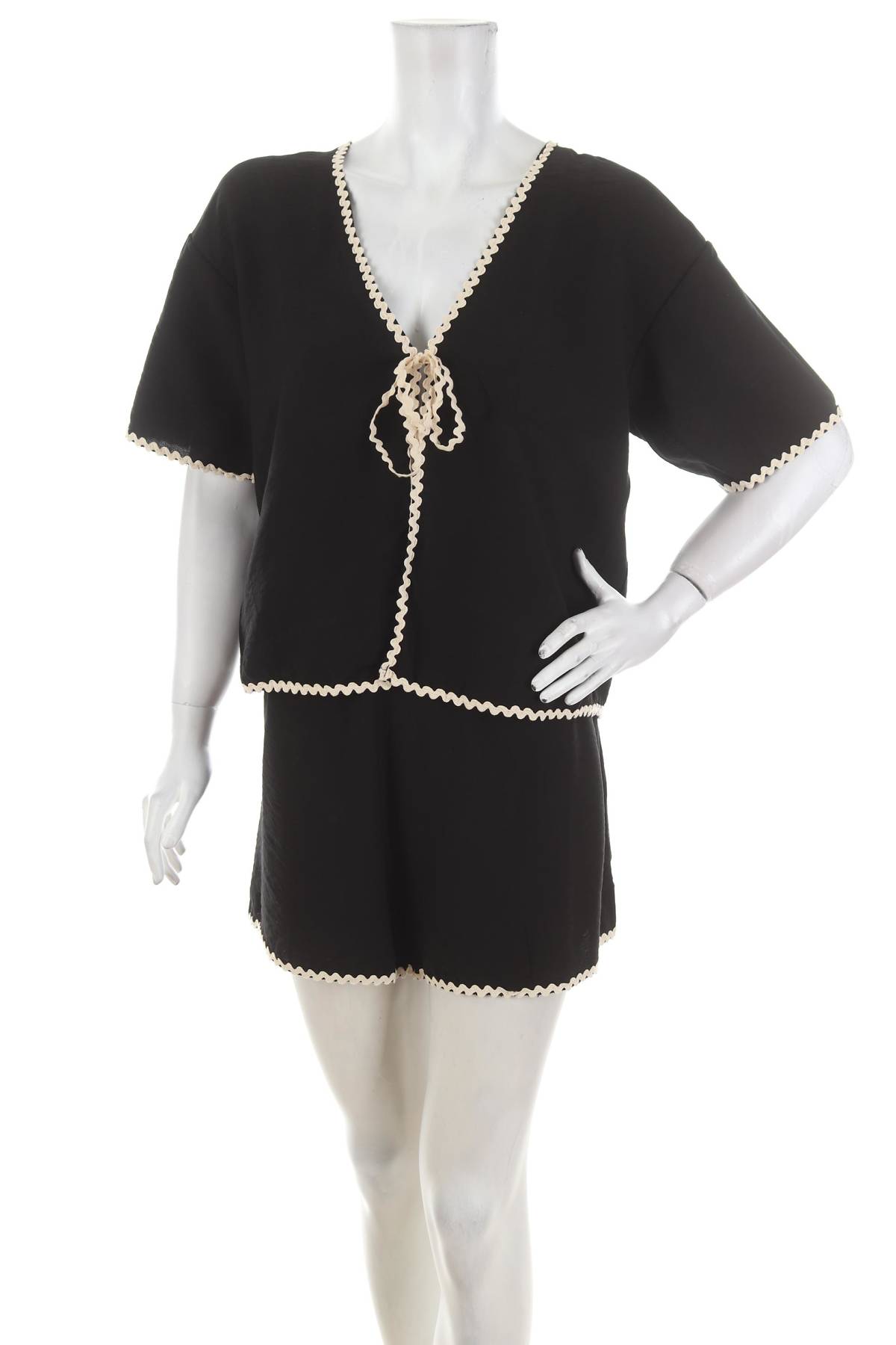 Γυναικείο σετ Boohoo1 - Contourshop.gr Γυναικείο σετ Boohoo1