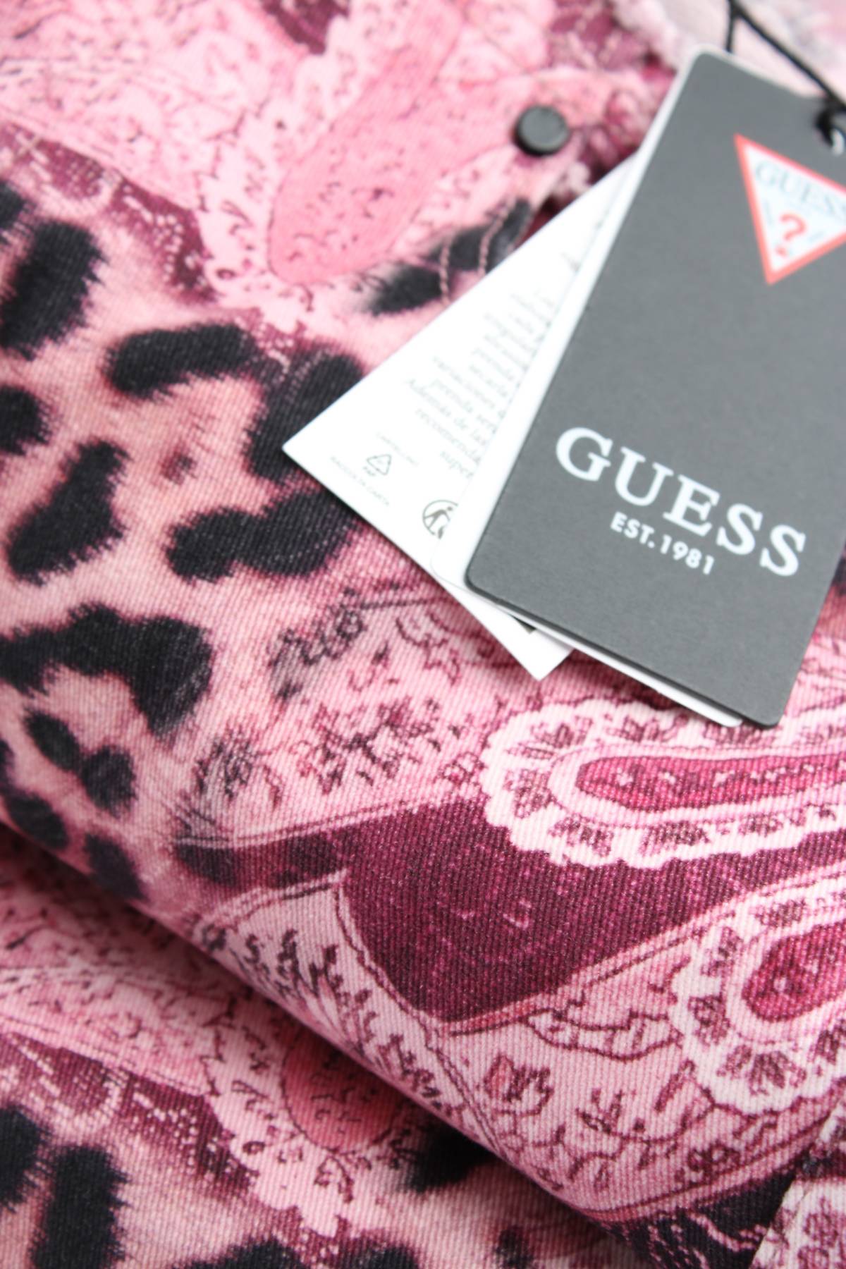 Дамски панталон Guess3