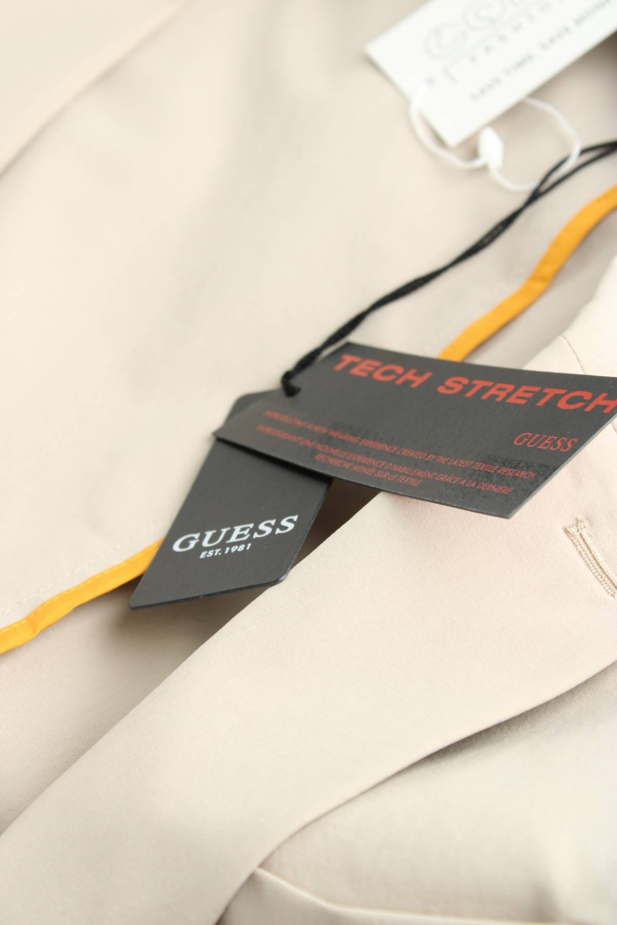 Ανδρικό σακάκι Guess3