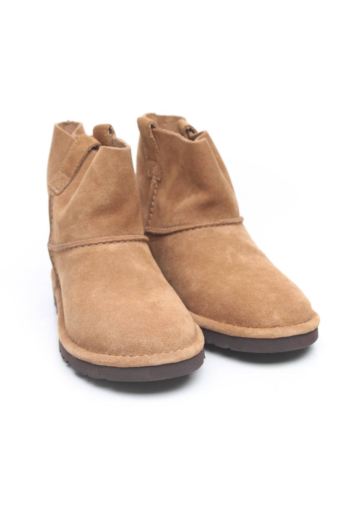 Γυναικεία μποτάκια UGG Australia3