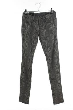 Дамски панталон Guess1