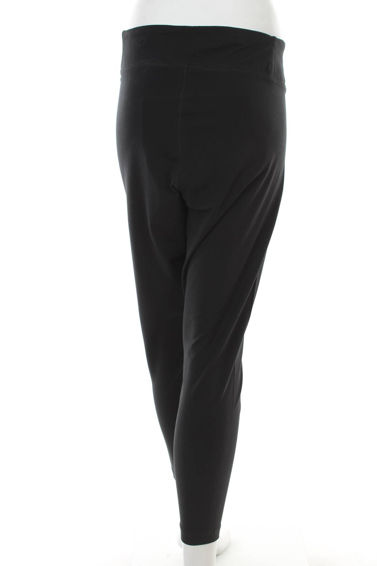 Дамски спортен клин Reebok2